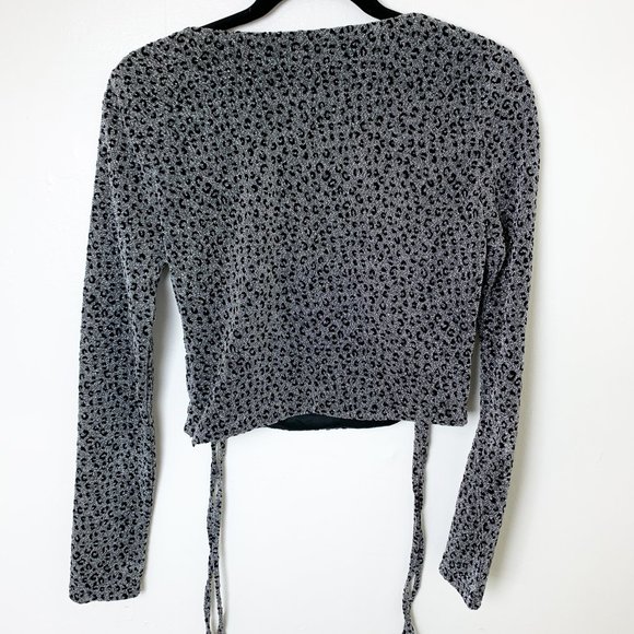 Revolve Superdown Syna Ruched Top in Silver Leopard Small - Picture 7 of 7